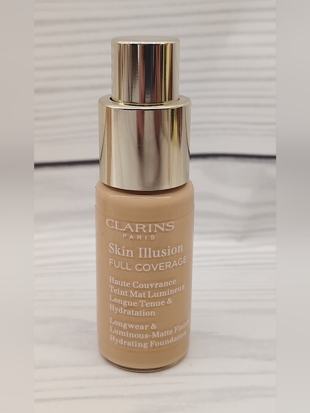 Clarins Skin Illusion Full Coverage Foundation Makeup 106N